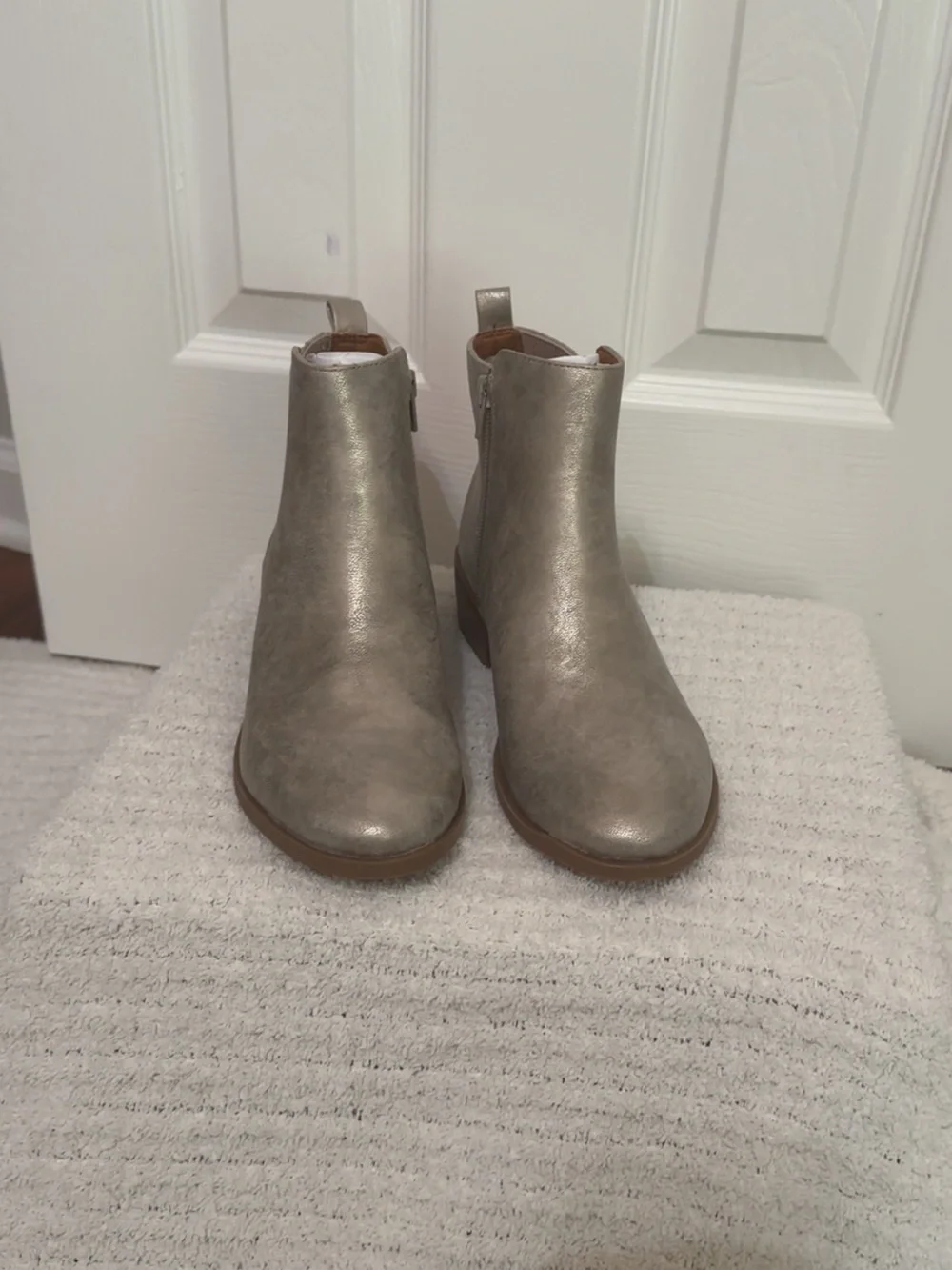 wonder nation Metallic Taupe Chelsea Ankle Boots for Kids